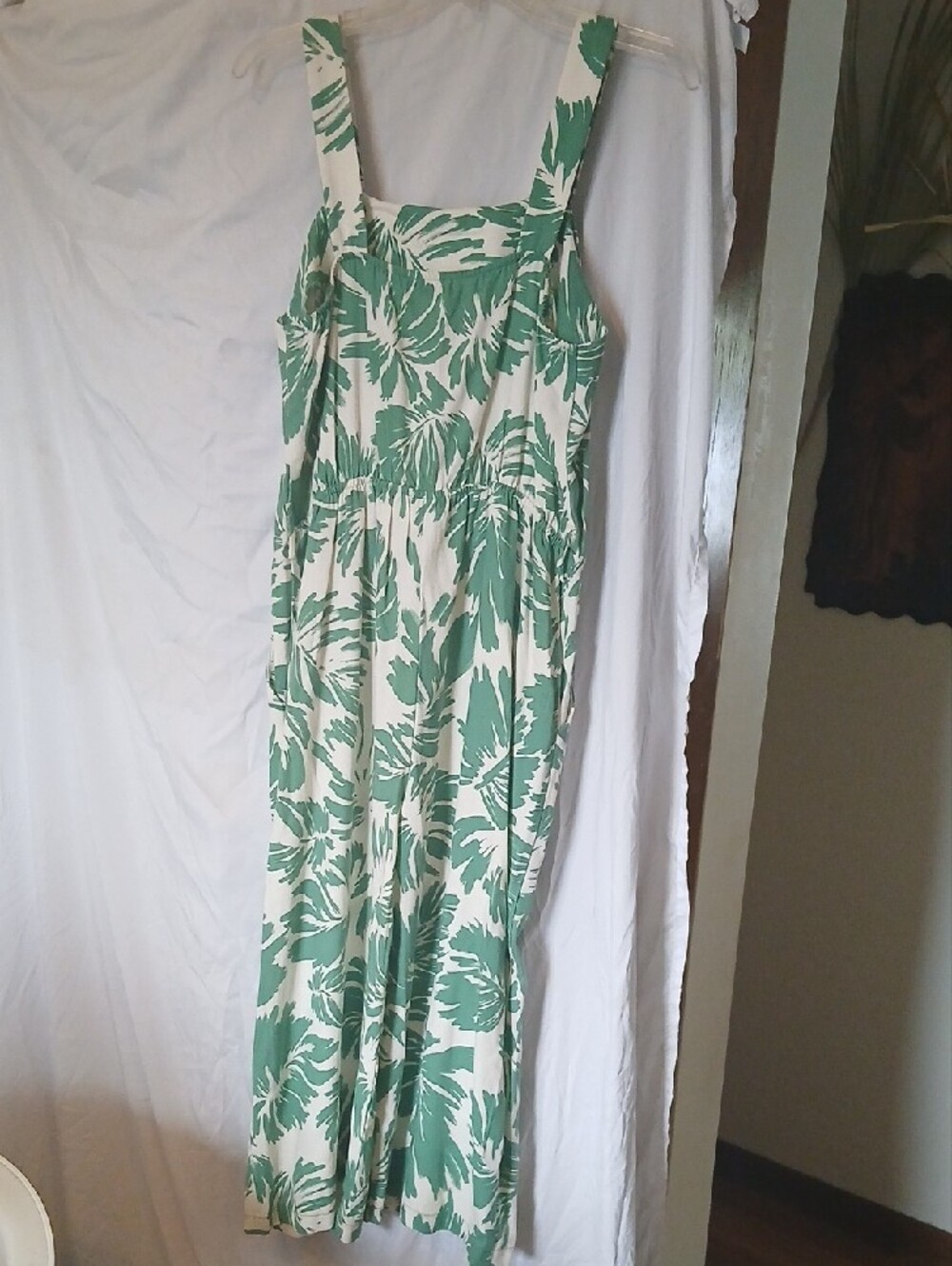 NWT Monteau Fun Summer Jumpsuit! Cream and Green Floral Wide-Leg Jumpsuit - Picture 3 of 4